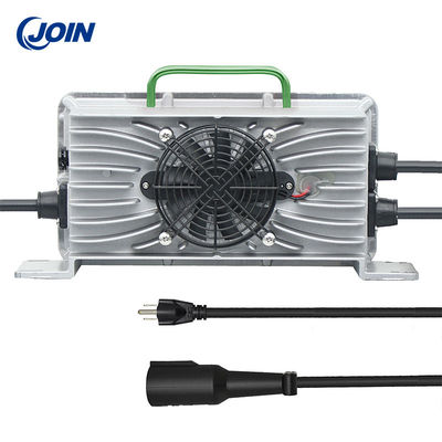 Portable Golf Cart Pengisi Daya Baterai Onboard Pengisi Daya Baterai 48v 15a