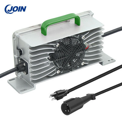 Portable Golf Cart Pengisi Daya Baterai Onboard Pengisi Daya Baterai 48v 15a